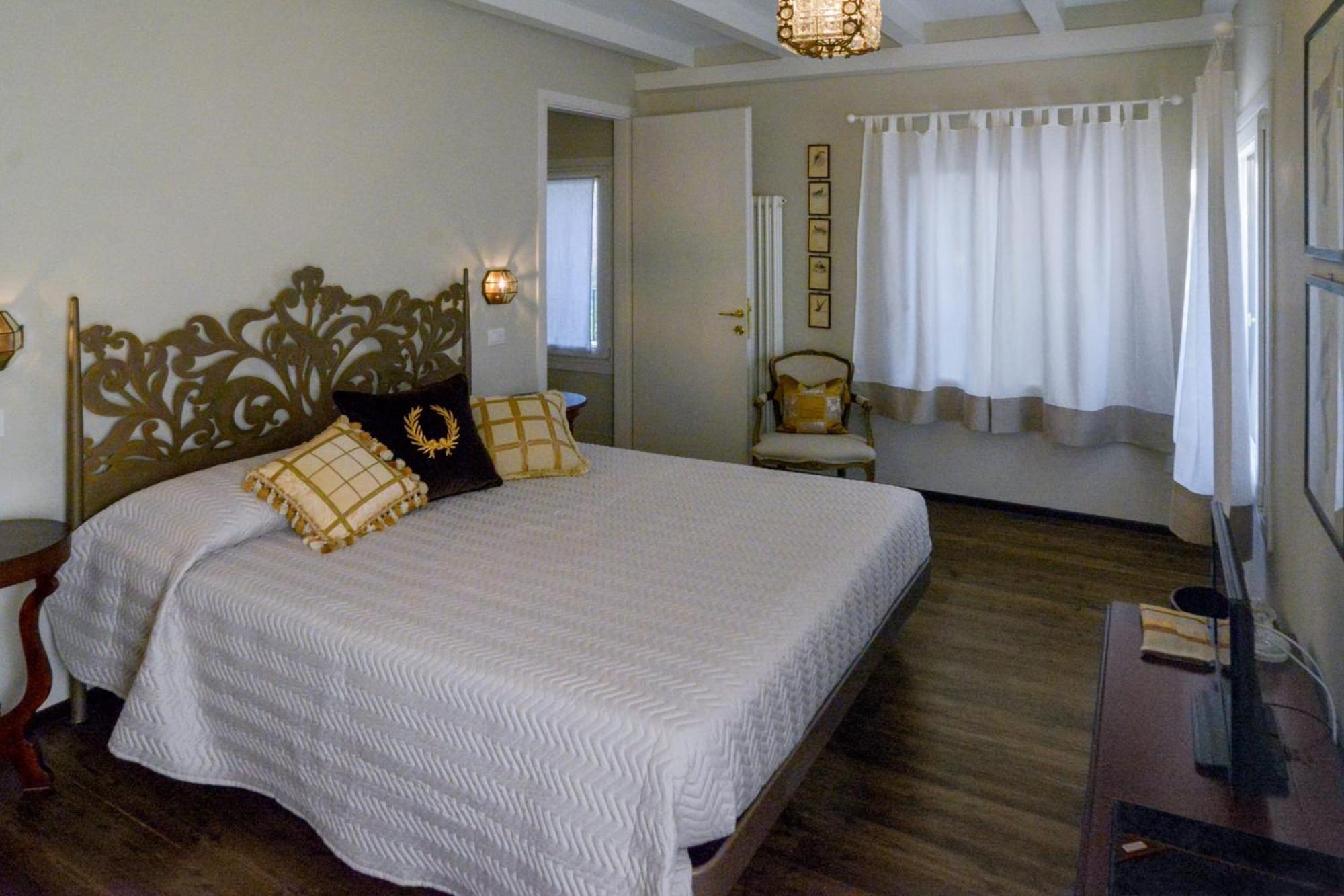 I Torretti Locazione Turistica, Ristorante, Lounge Bar Hotel Азоло Екстериор снимка