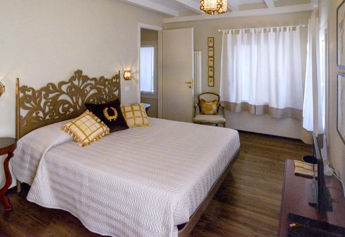 I Torretti Locazione Turistica, Ristorante, Lounge Bar Hotel Азоло Екстериор снимка